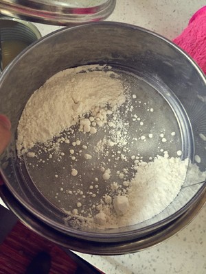 low-gluten flour
